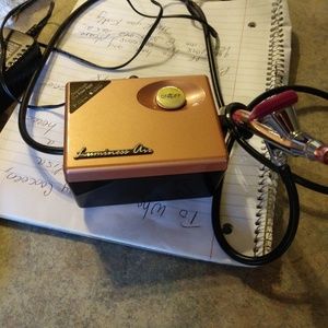 Luminess Airbrush Machine & Make-up